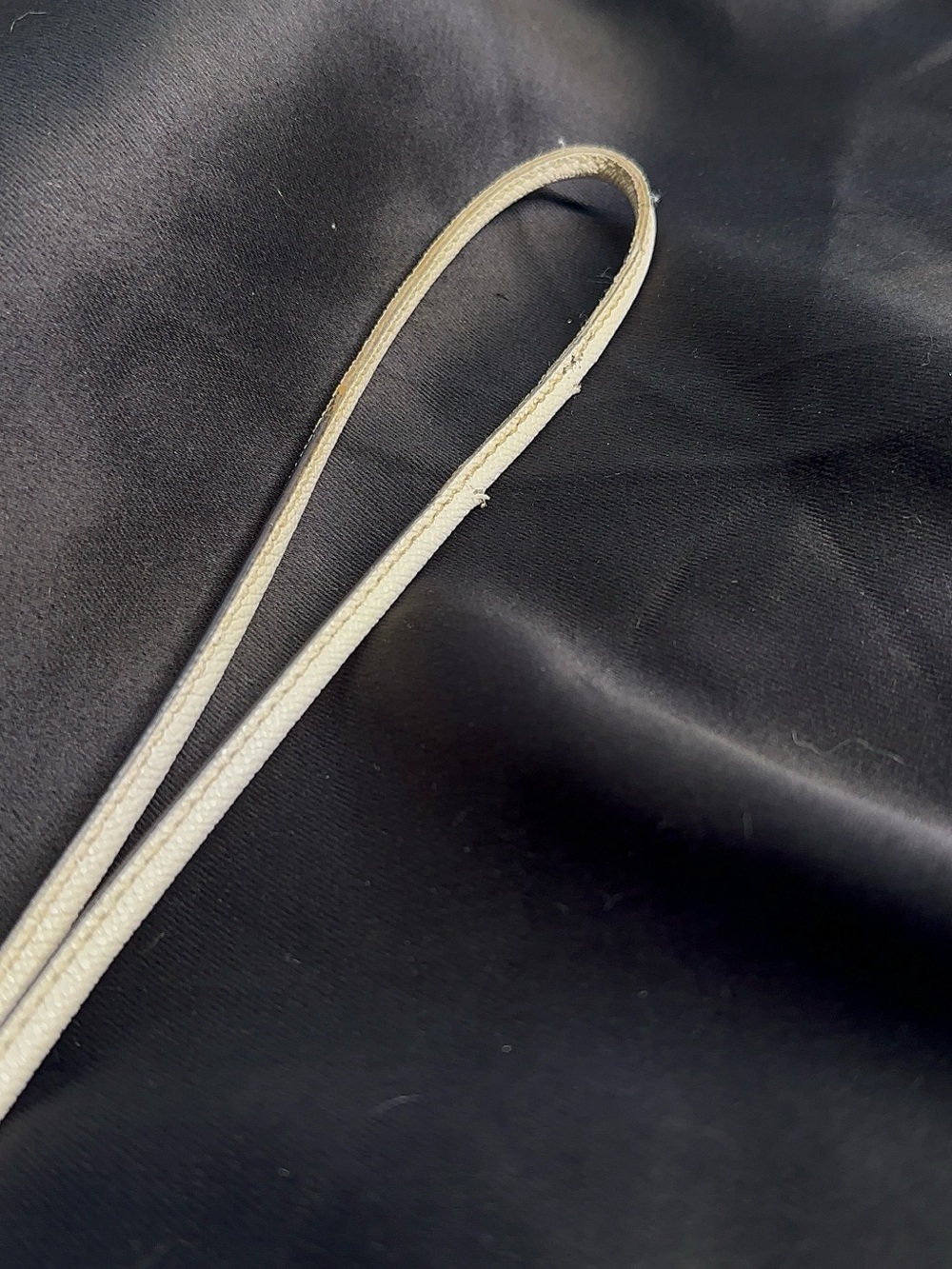 Coach Crossgrain Leather ID Lanyard in Chalk - Picture 6 of 10